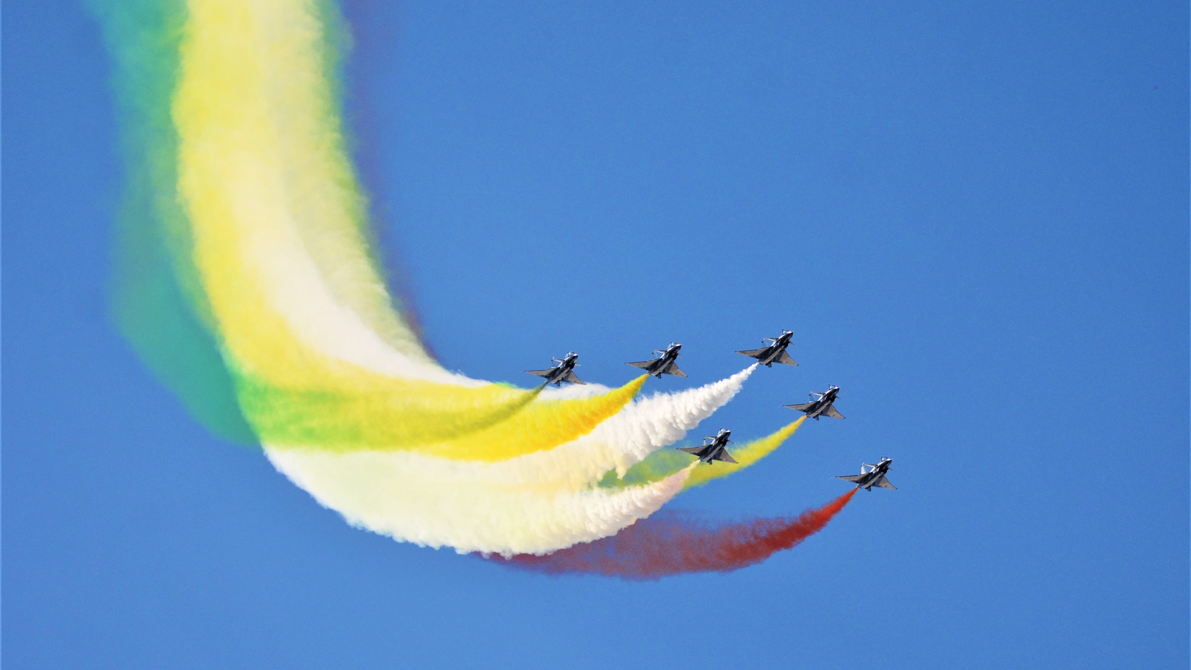 青少年“篮球+科技”融合创新秀在成都精彩亮相，成都市青少年篮球队