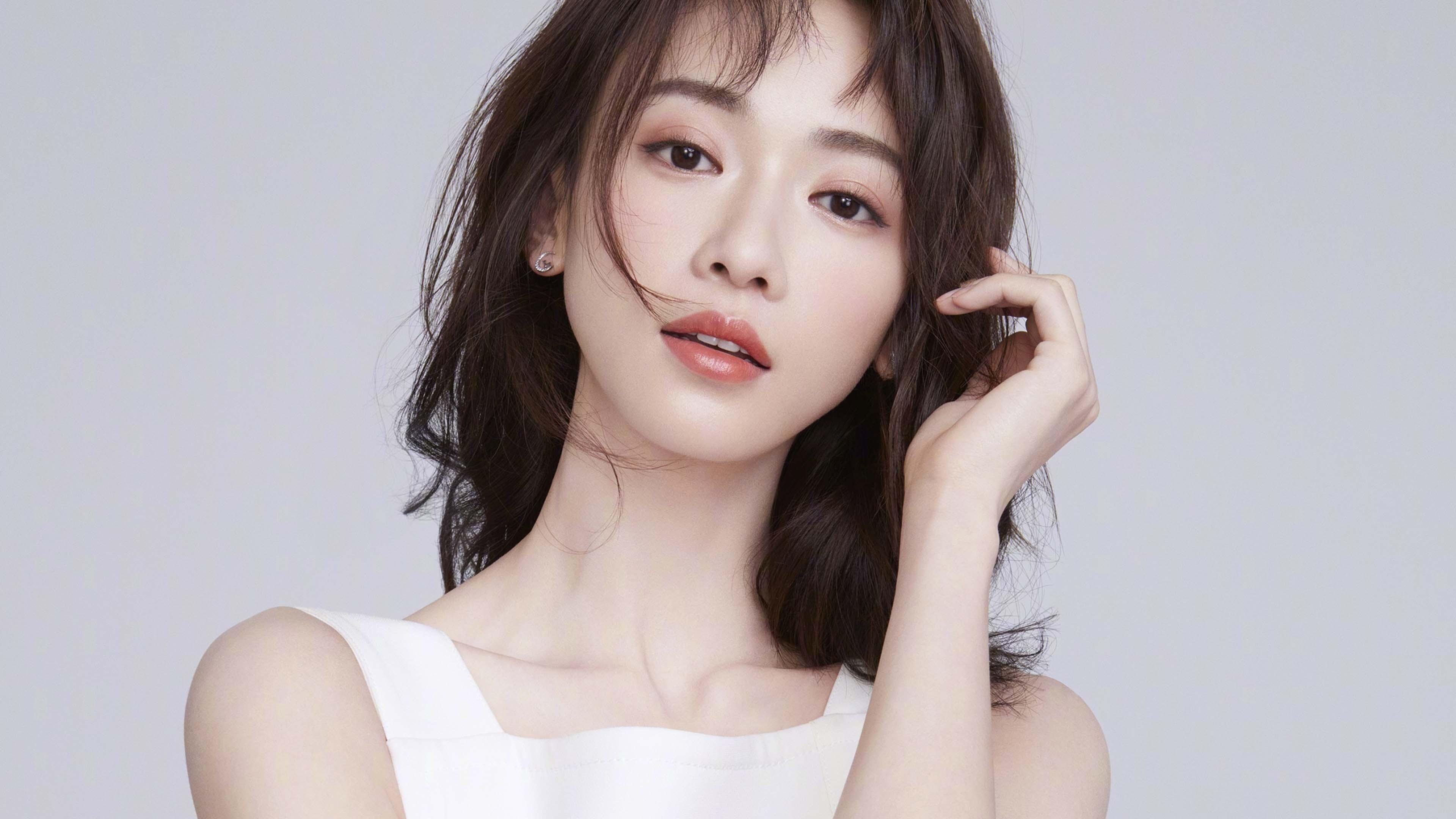 曼城客场击败巴黎，成功挺进半决赛！，曼城对巴黎比赛时间