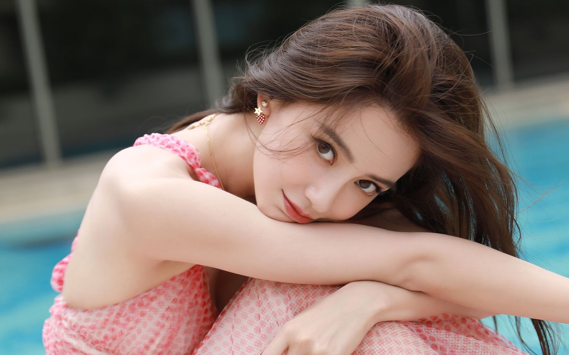 曼城客场击败巴黎，成功挺进半决赛！，曼城对巴黎比赛时间