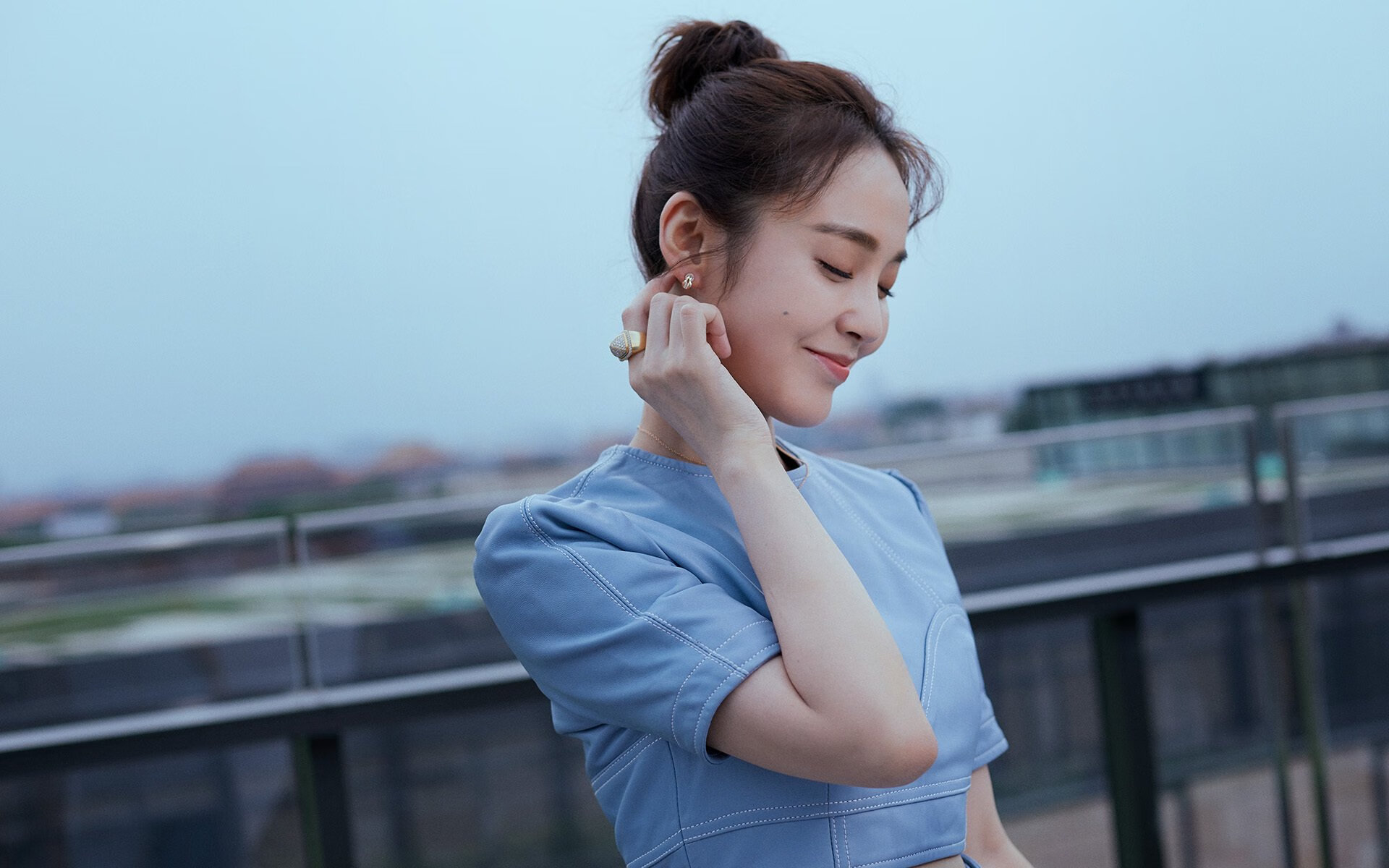 JIU YOU GAME-步行者压哨战胜勇士，常规赛巅峰对决中哈利伯顿创下生涯新高，哈里伯顿篮球