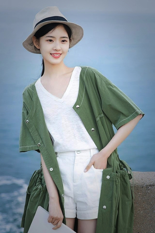 九游游戏中心-精彩比赛被球迷用掌声和欢呼声加以回应，比赛气氛热烈,现场掌声不断