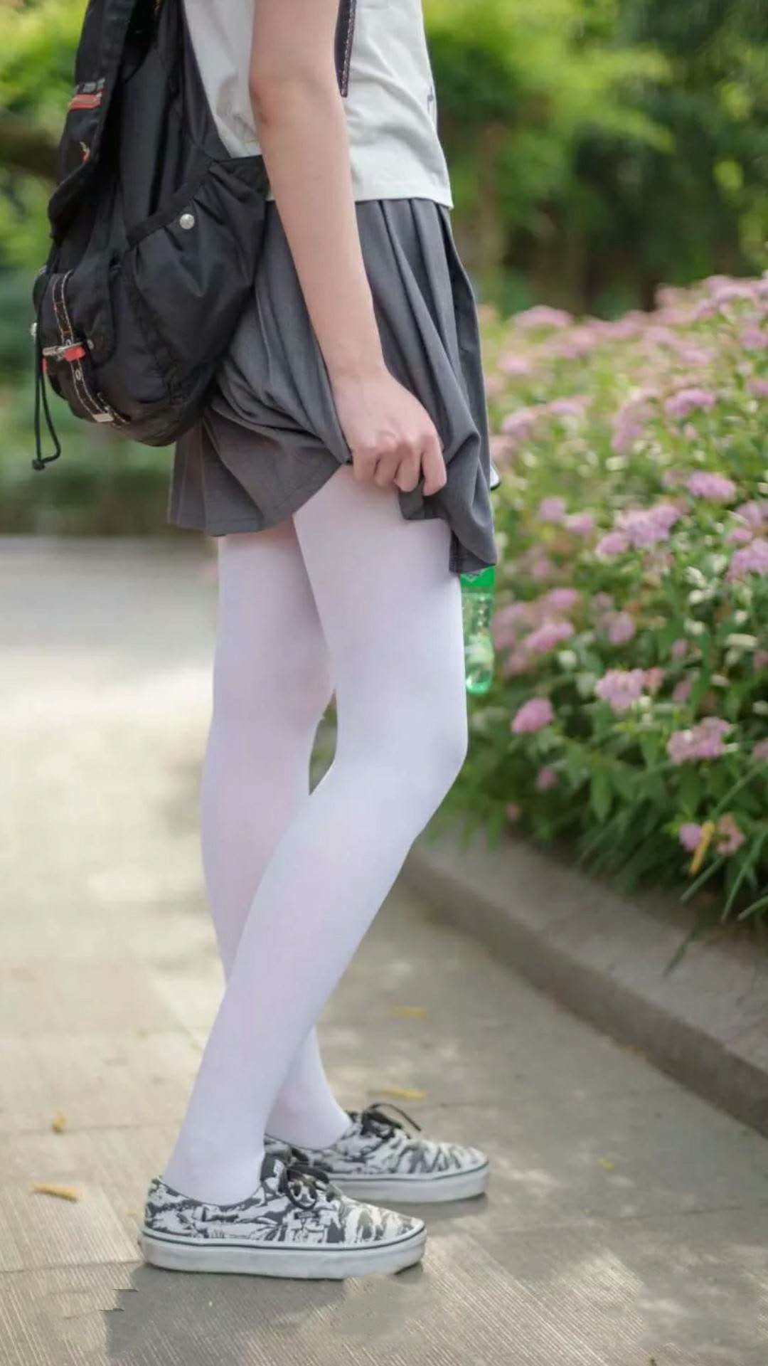 中路直塞次数减少是否因对方防守密度提升，直塞最强的中场